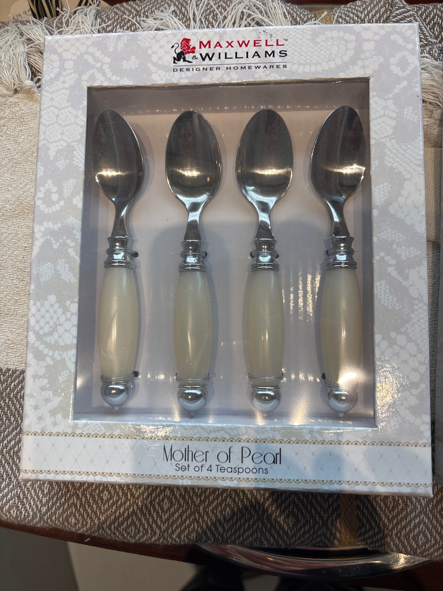 Mothet of Pearl teaspoons (set of 4)